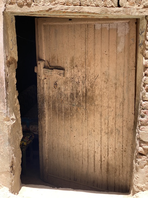 أقدم باب في الاقصر من 130سنة&nbsp;