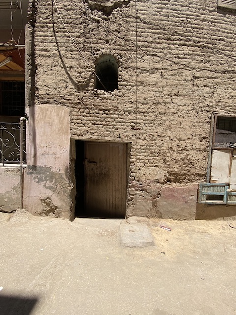 أقدم باب في الاقصر من 130سنة&nbsp;