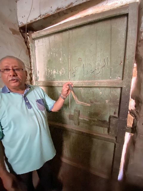 أقدم باب في الاقصر من 130سنة&nbsp;