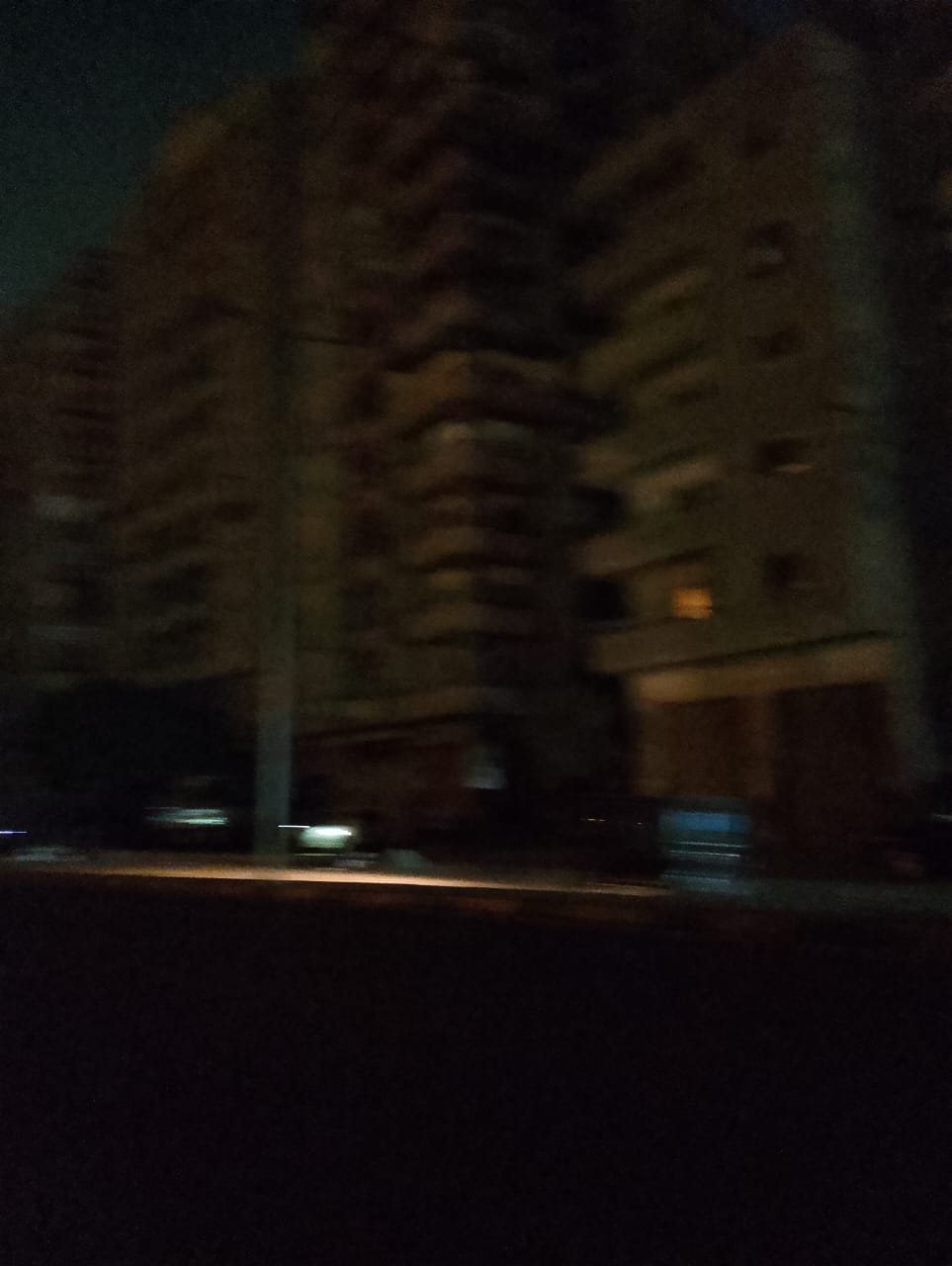 استمرار انقطاع الكهرباء والمياه عن العمرانية بالجيزة دون توفير مولدات أو مياه للمواطنين