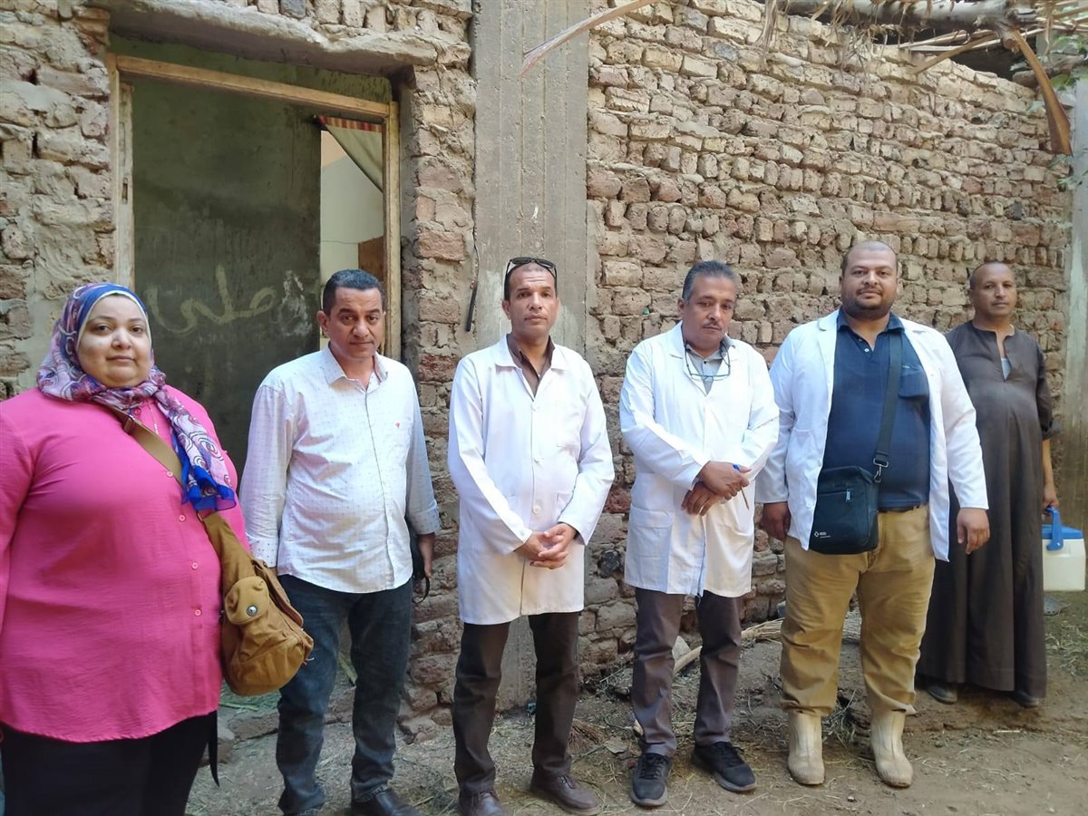 فريق من الطب البيطري في قرية برخيل