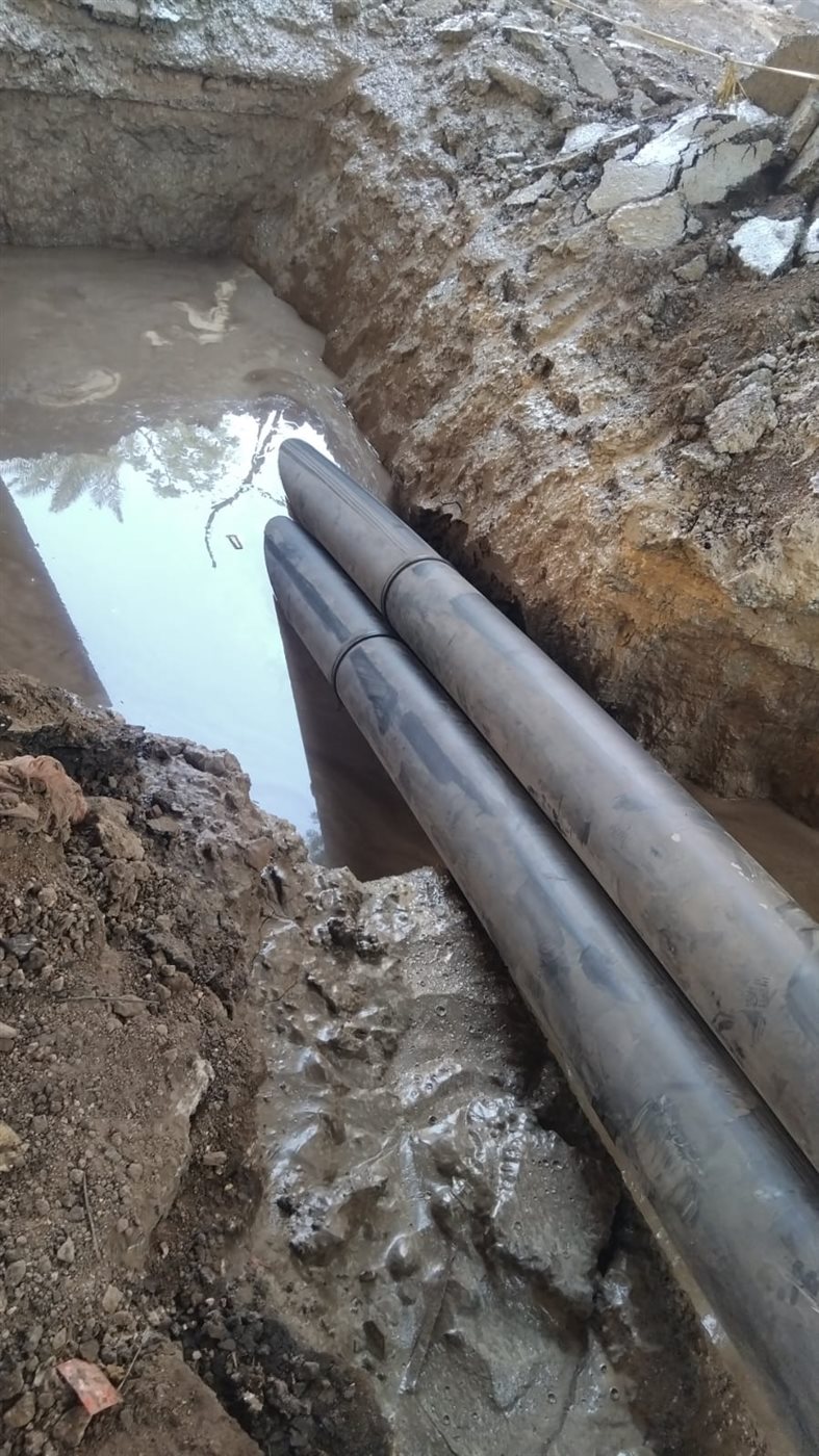 عبور الكابلات أسفل خطوط السكة الحديد بعد اختبارها