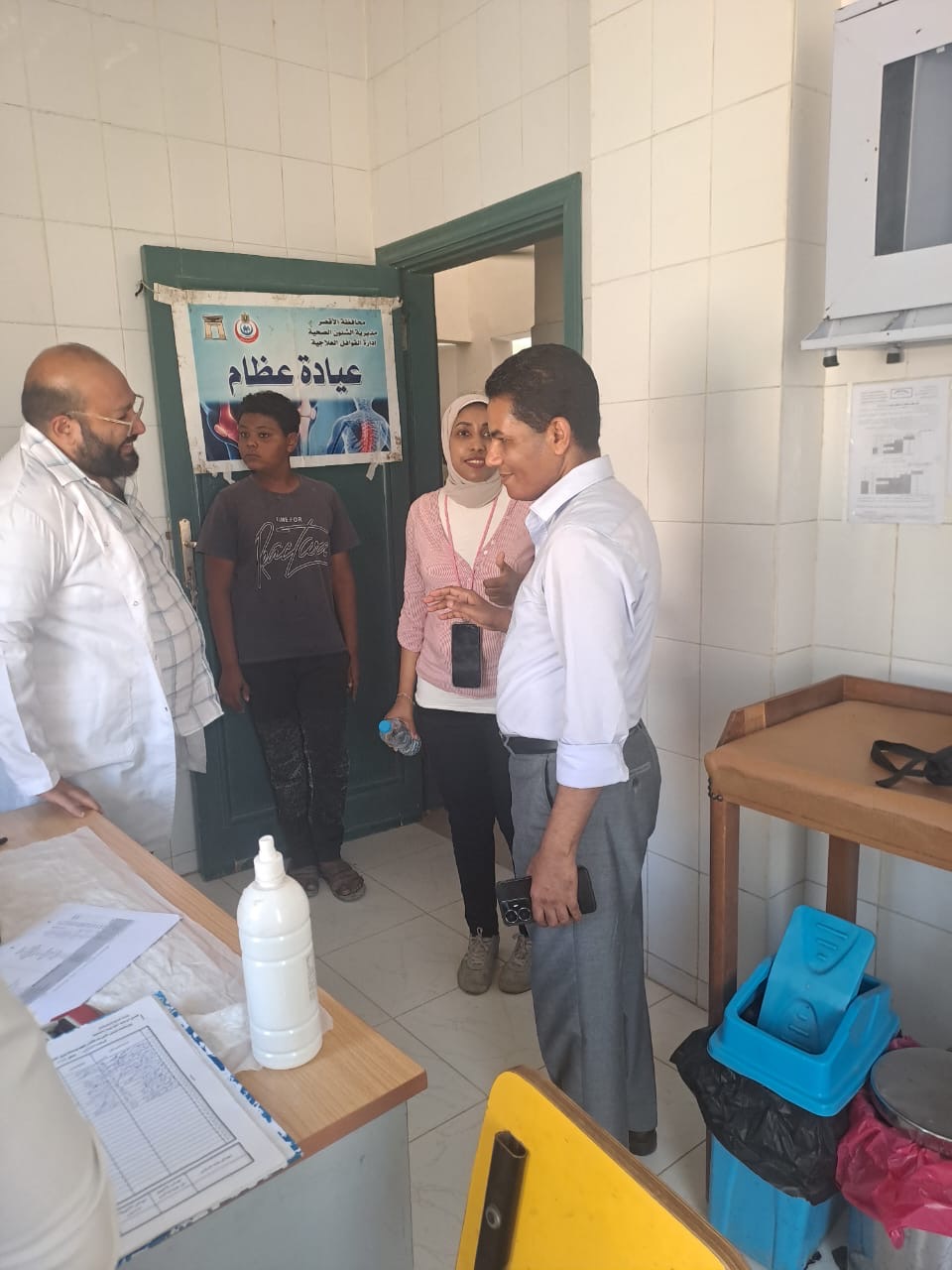 وكيل وزارة الصحة يتفقد القوافل الطبية