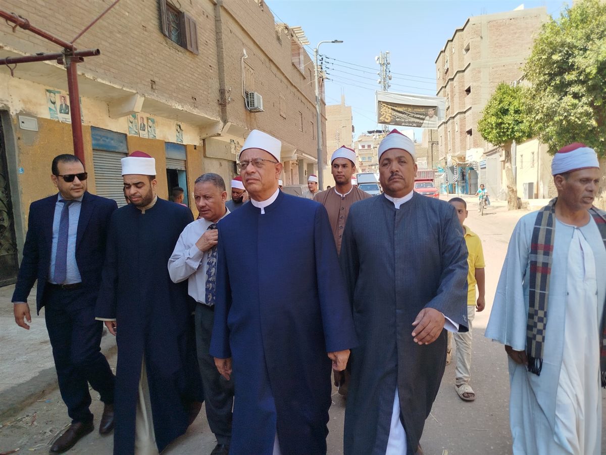 أوقاف سوهاج تتفقد قرية برخيل بعد الحرائق استجابة لتوجيهات المحافظ