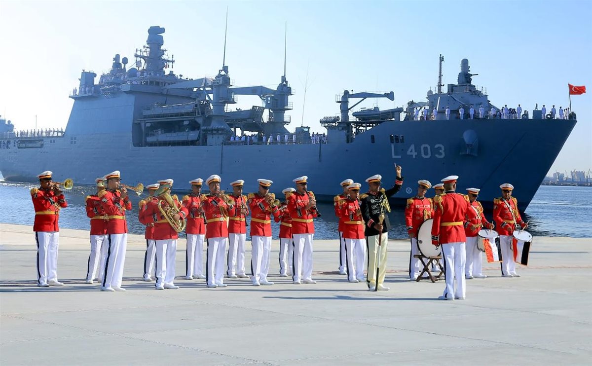 القوات البحرية تستقبل وفدًا من الكلية البحرية التركية