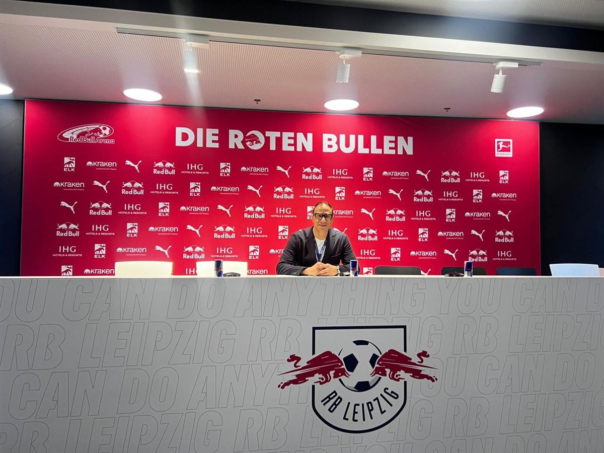 مجدي عبدالعاطي يتواجد في مؤتمر المدربين الدولي بألمانيا (7)