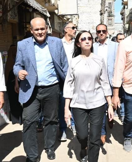 محافظ البحيرة تتفقد الأماكن الأثرية والخدمية بمدينة رشيد