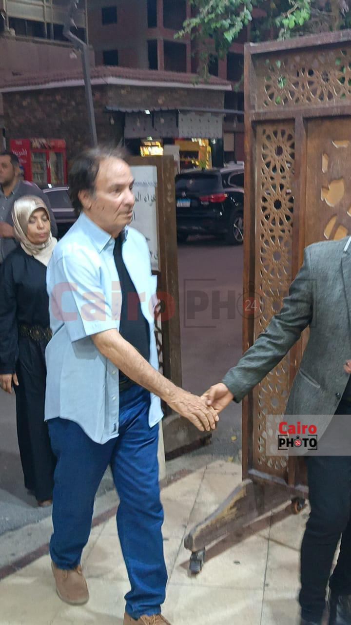 حمدي الوزير يقدم واجب العزاء في شقيق خالد جلال