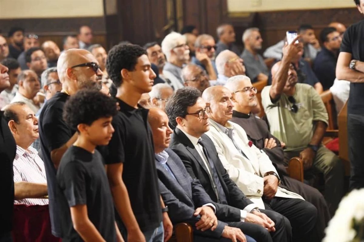 وزير الثقافة يشارك في مراسم جنازة الفنان القدير لطفي لبيب