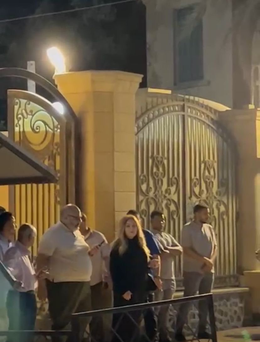 علي الحجار ومحمد لطفي وحجاج عبد العظيم أبرز الحضور بعزاء لطفي لبيب 