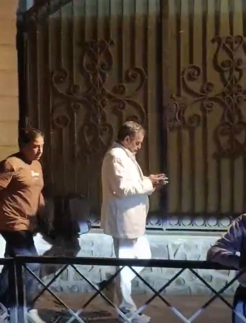 علي الحجار ومحمد لطفي وحجاج عبد العظيم أبرز الحضور بعزاء لطفي لبيب 