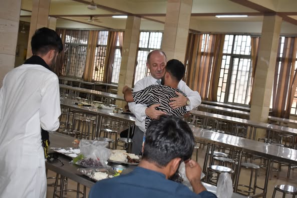 تماشيا مع توجيهات الإمام الأكبر.. رئيس<strong> البعوث الإسلامية يتفقد وجبات الطعام المقدمة للطلاب الوافدين للتأكد من الاشتراطات </strong>