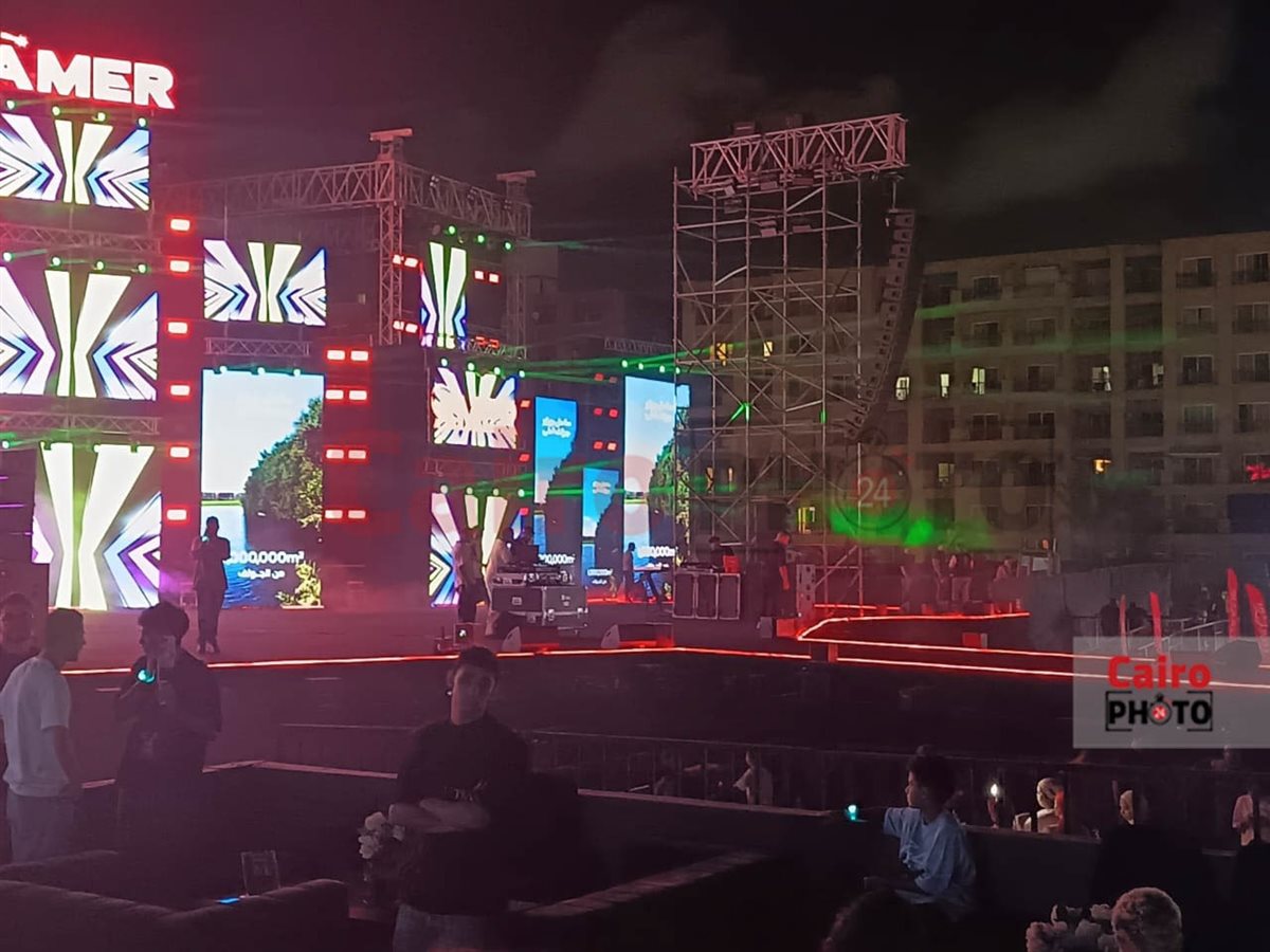 الاستعدادات النهائية لحفل محمد رمضان في جولف بورتو مارينا