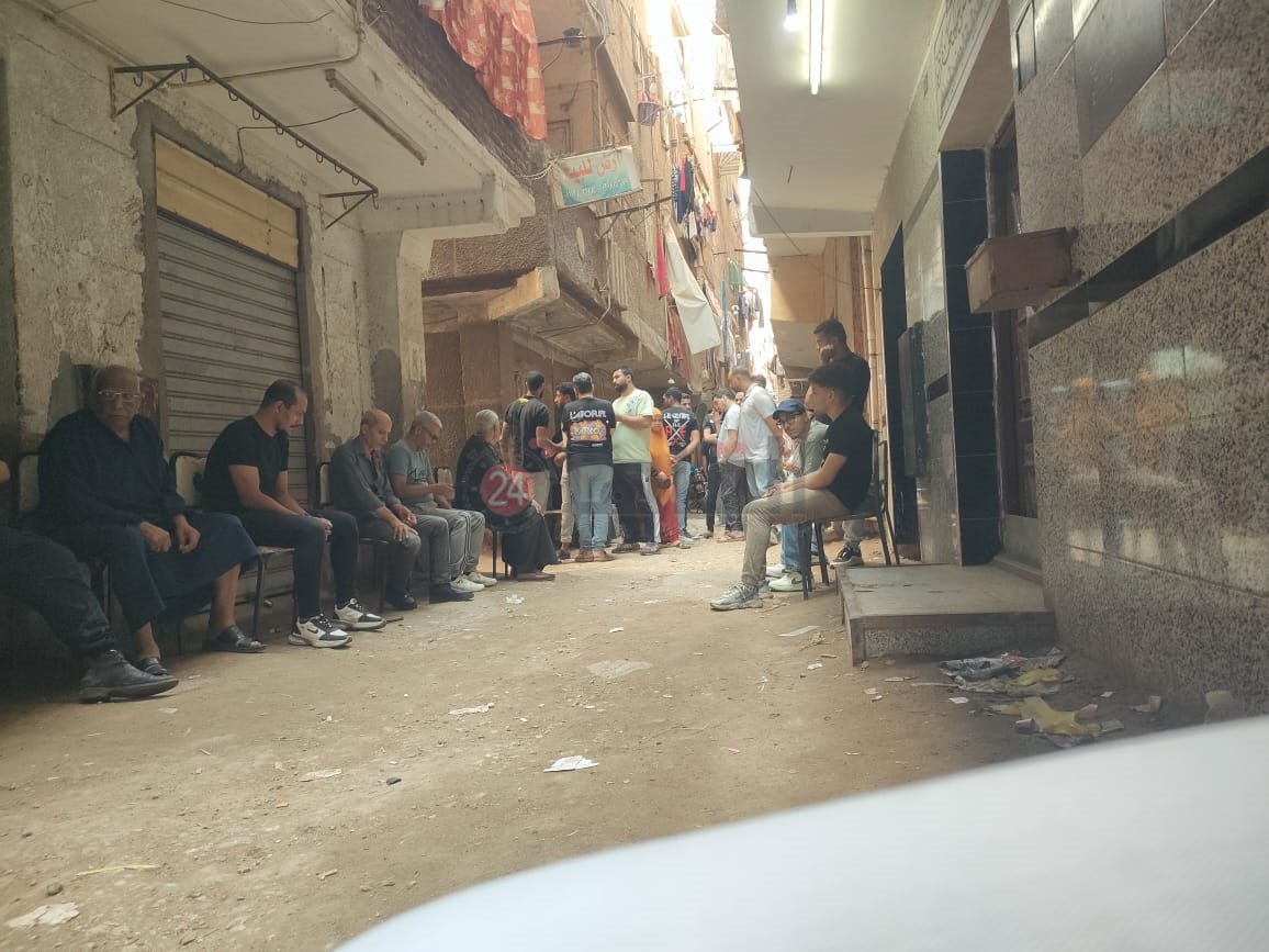 أسرة ضحية الفنان محمد رمضان في إنتظار وصول الجثمان (2)