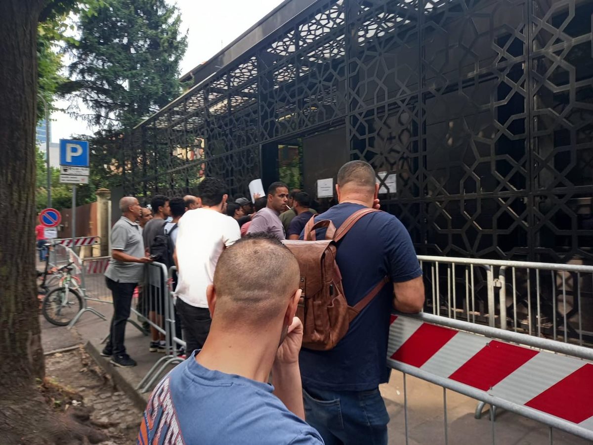 لجان الاقتراع في إيطاليا تستقبل الناخبين للتصويت في انتخابات مجلس الشيوخ