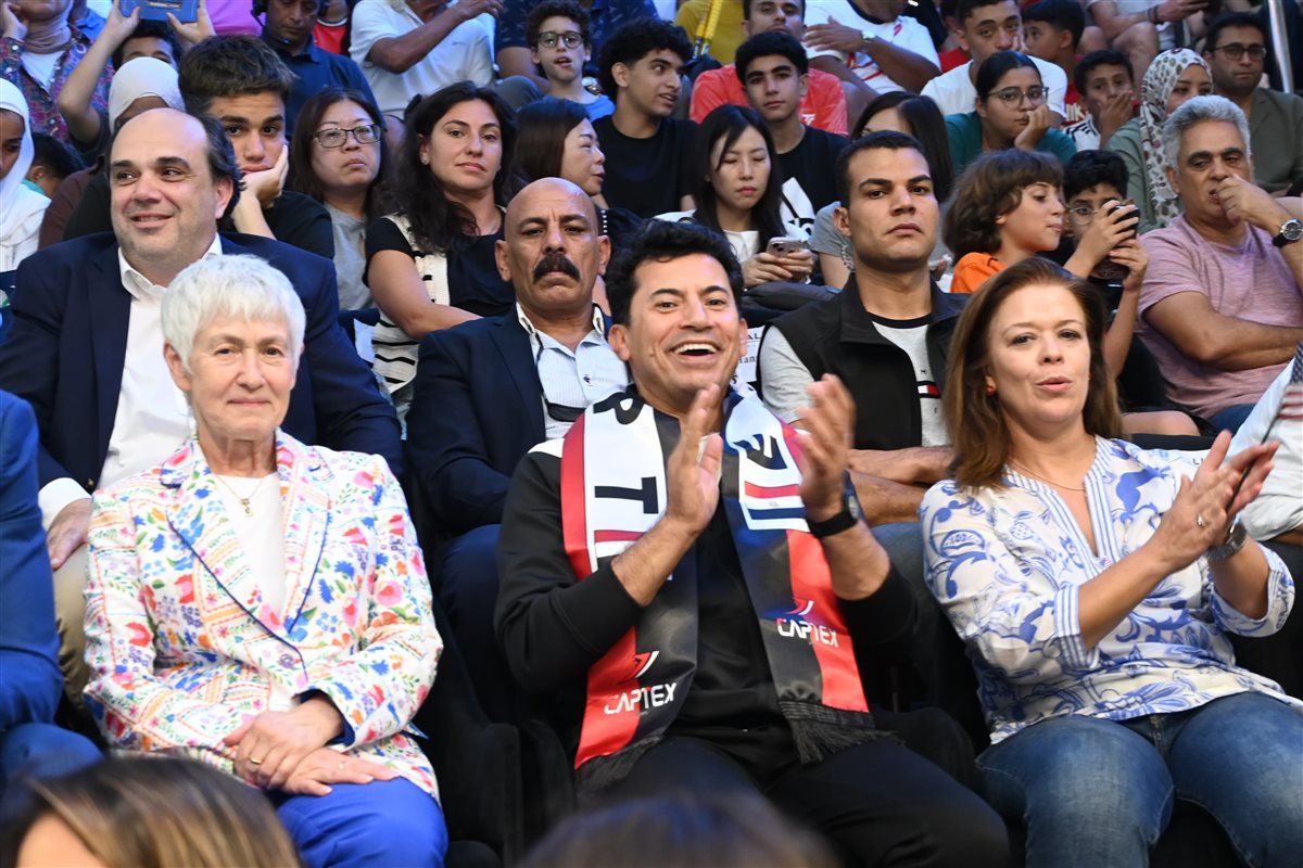 &nbsp;وزير الشباب والرياضة مع القائم بأعمال السفارة الأمريكية