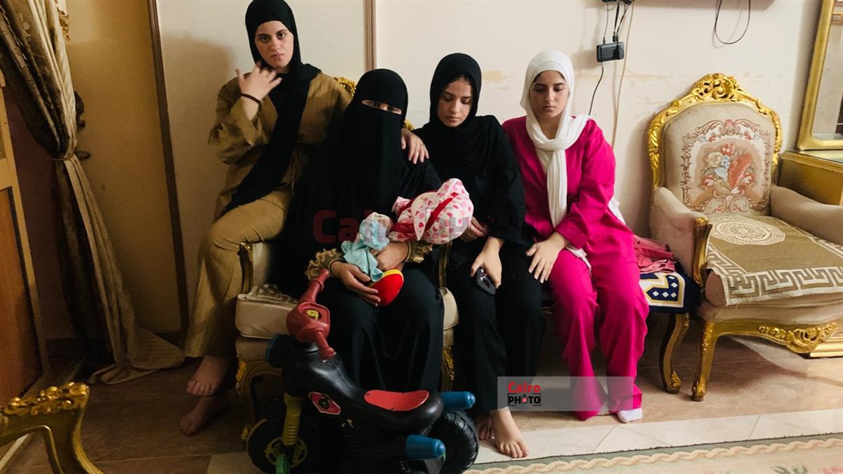 الأسرة البديلة للطفلة مودة 