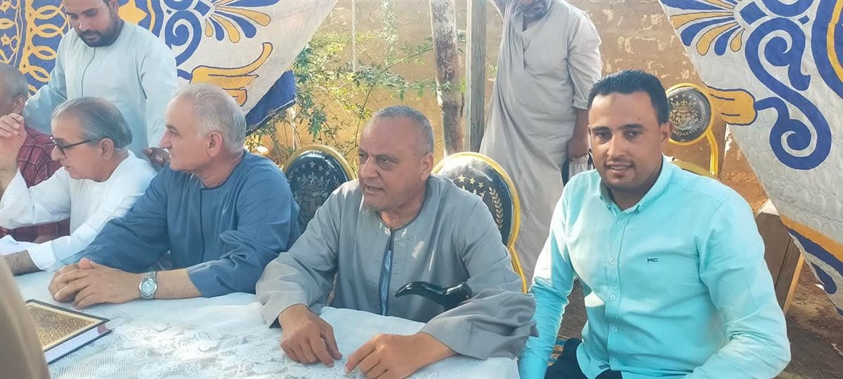 جانب من جلسة الصلح