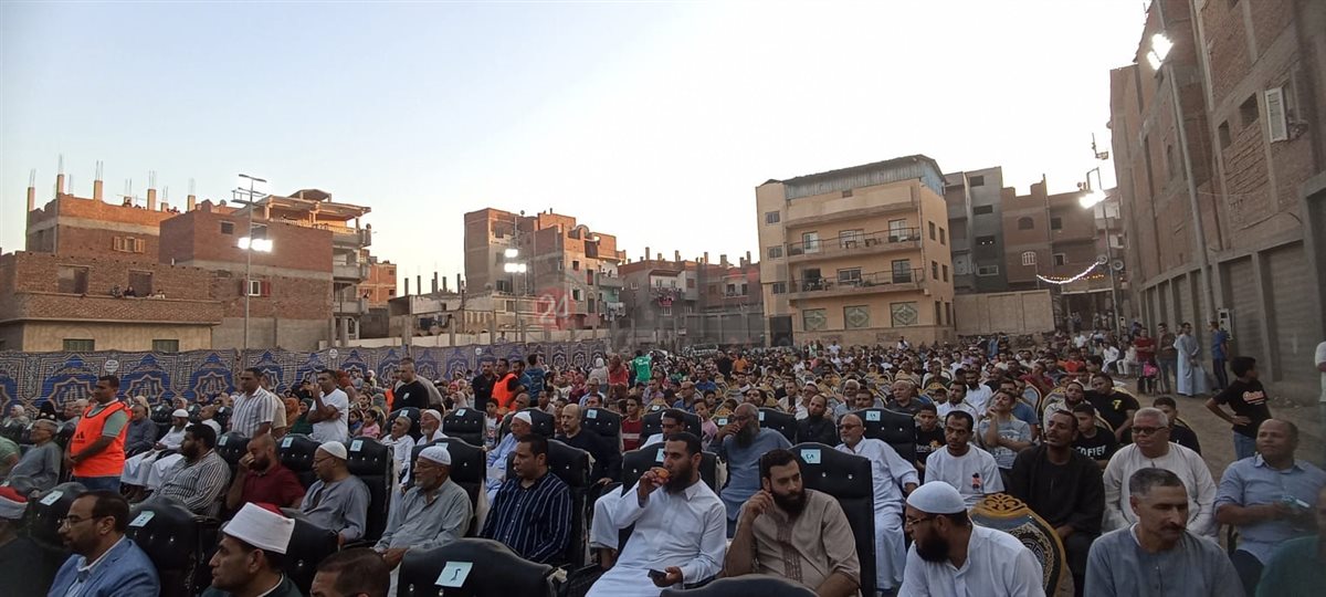 3 عمرات وسبيكة ذهبية.. قرية جروان بالمنوفية تكرم الأولى على الثانوية الأزهرية للمكفوفين