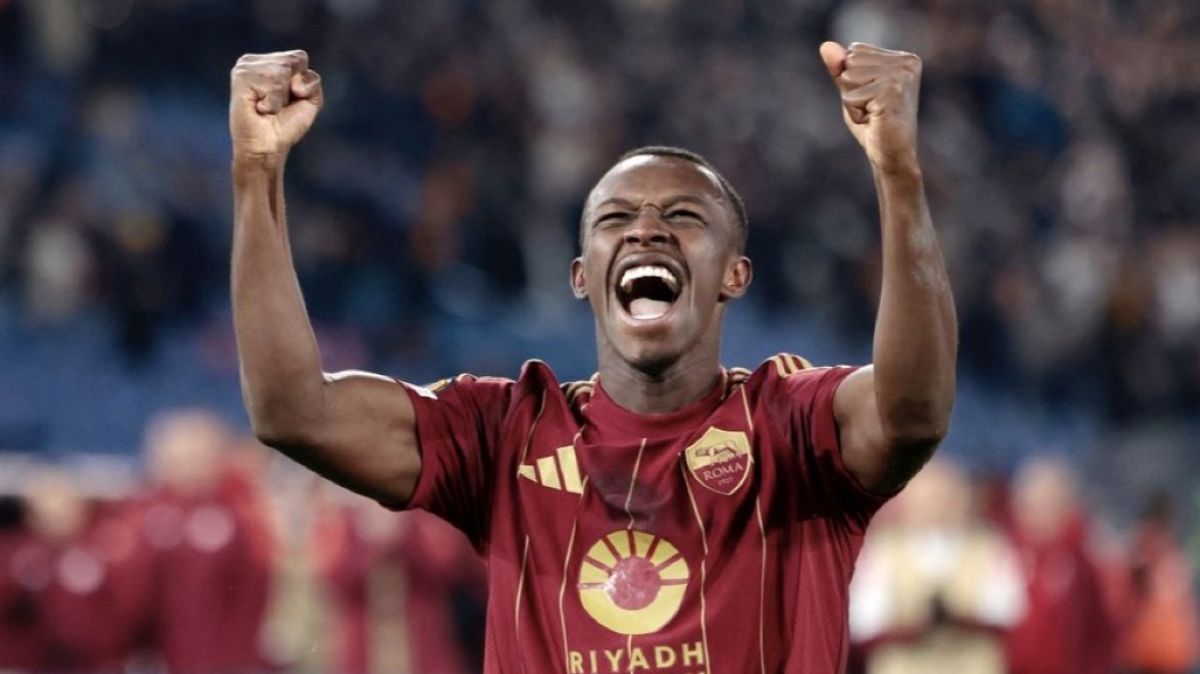 <strong>الظهير الدولي السعودي سعود عبد الحميد لاعب فريق روما الحالي والهلال سابقًا</strong>