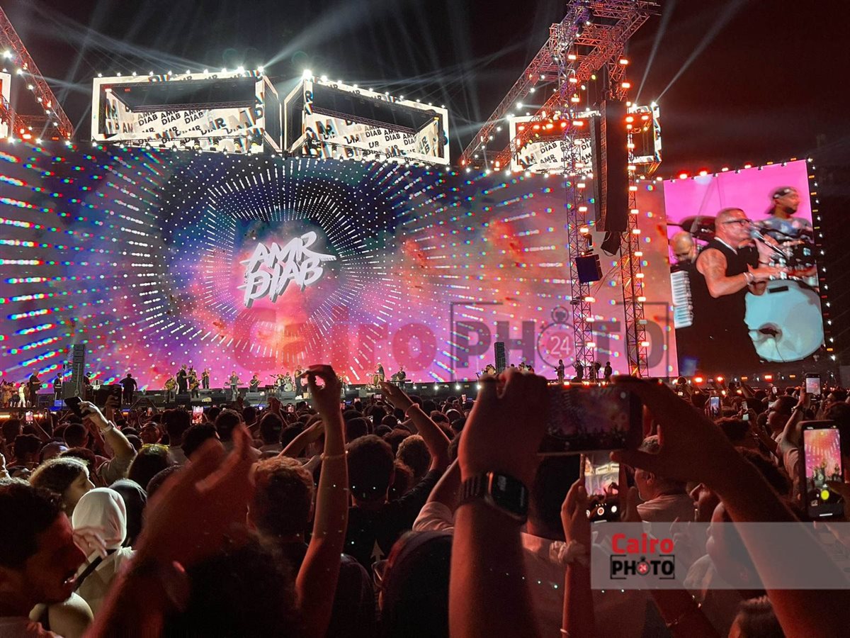 حفل عمرو دياب في مهرجان العلمين الجديدة