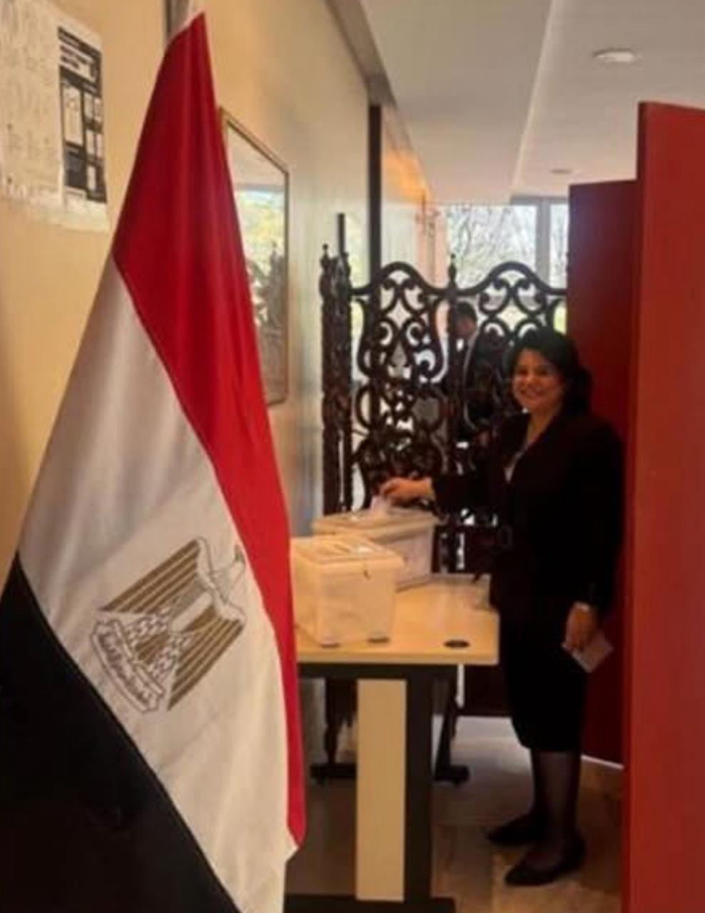 37140dfa-7d27-45e9-a1ee-048ae883ab02