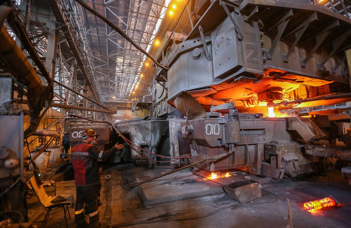 إنتاج الصلب الخام