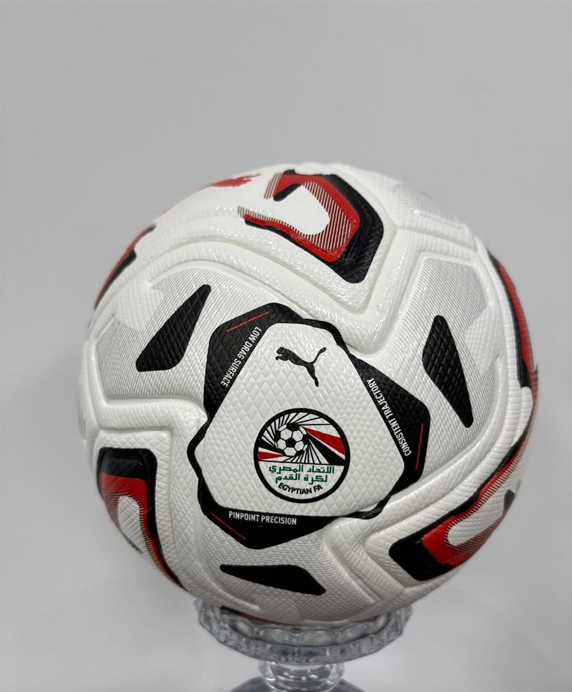 اتحاد الكرة يوزع الكرة الرسمية على الأندية في إطار تعزيز القيمة التجارية للمسابقات