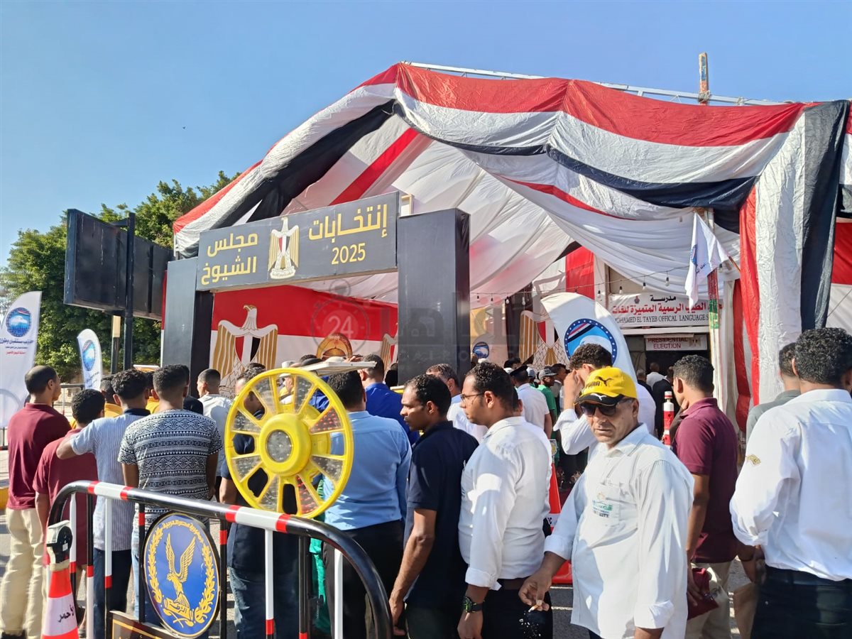 التصويت في انتخابات الشيوخ بالبحر الأحمر 