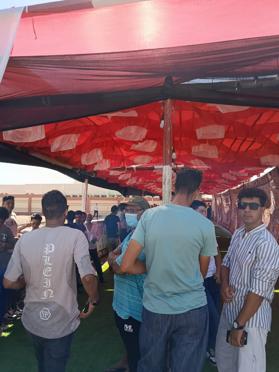 توافد المواطنين على اللجان الانتخابية بجنوب سيناء