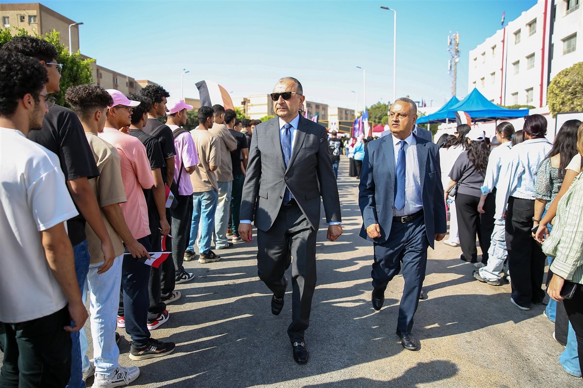 جانب من مشاركة الوزير في انتخابات الشيوخ