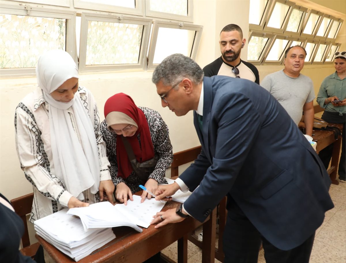 محافظ الجيزة يُدلي بصوته في انتخابات مجلس الشيوخ 2025