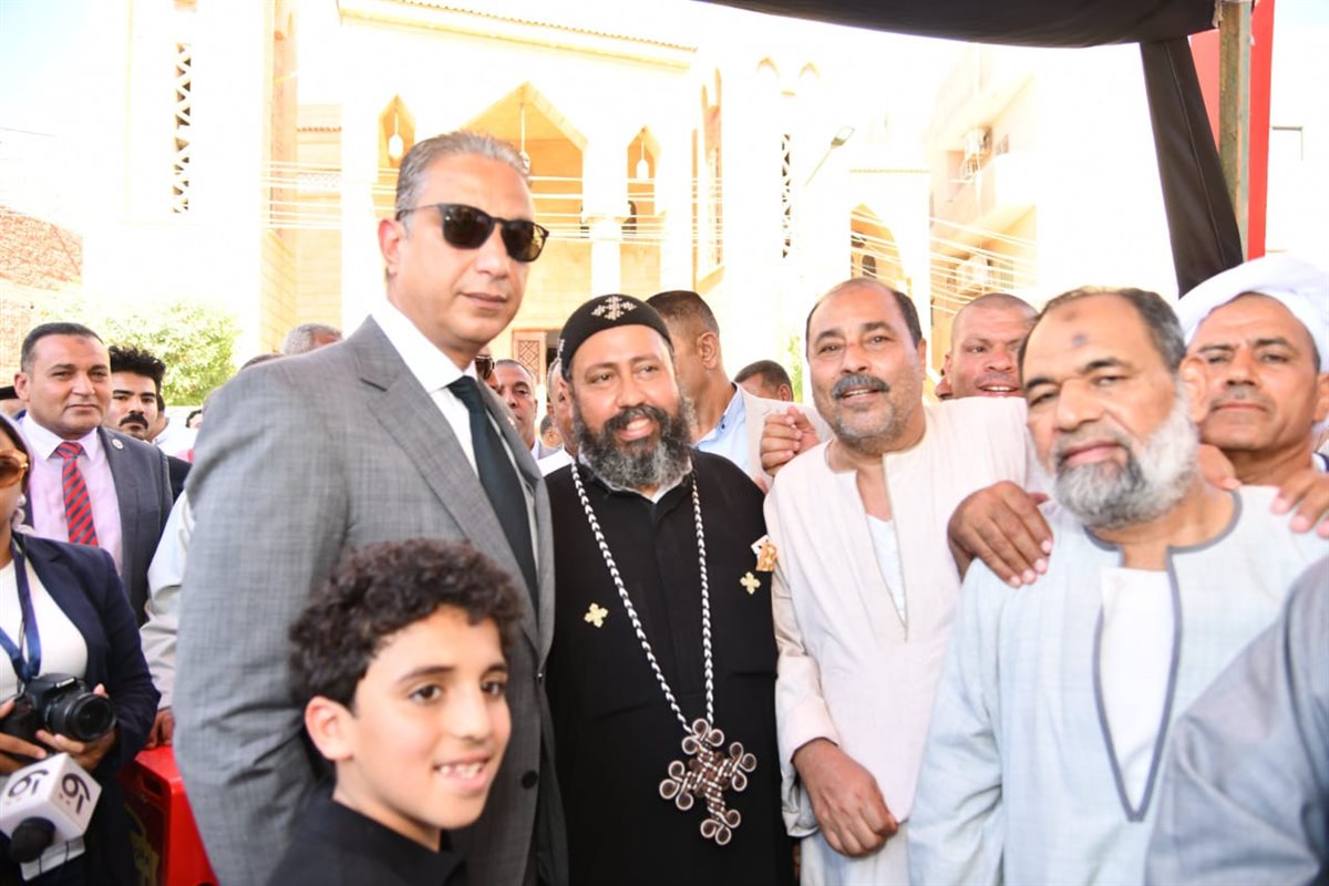 محافظ الفيوم يتفقد عدداً من لجان انتخابات مجلس الشيوخ بمركز ومدينة الفيوم