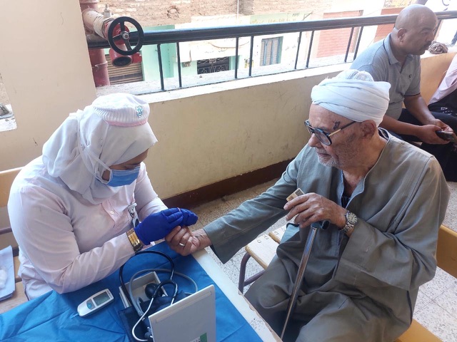 الفرق الطبية داخل اللجان