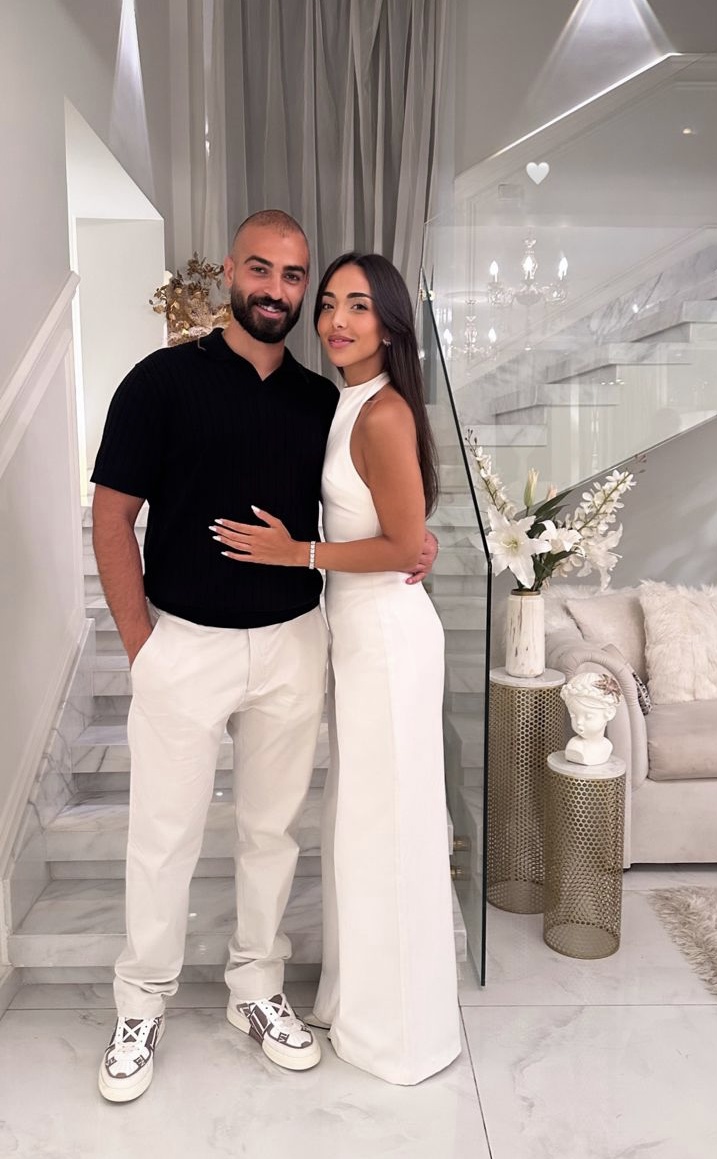 نور شقيقة هنا الزاهد تحتفل بخطبتها