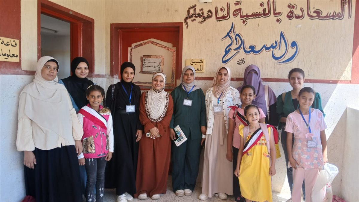 فتيات قنا يدلين بأصواتهن في انتخابات الشيوخ