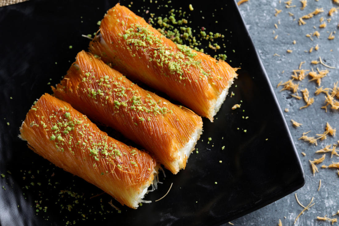 طريقة عمل الكنافة بالقشطة زي المحلات