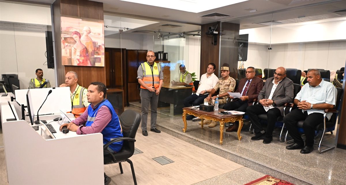 المحافظ يتابع الانتخابات من خلال الشبكة الوطنية الموحدة