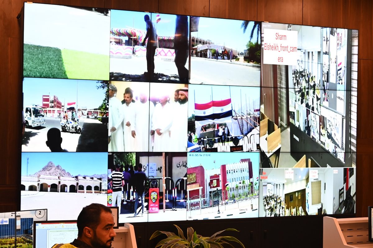 المحافظ يتابع الانتخابات من خلال الشبكة الوطنية الموحدة