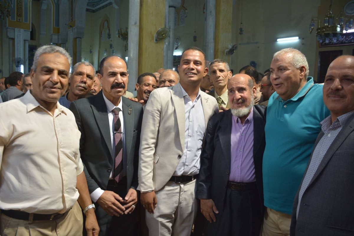 جانب من حضور محافظ الوادى الجديد لمراسم عقد القران