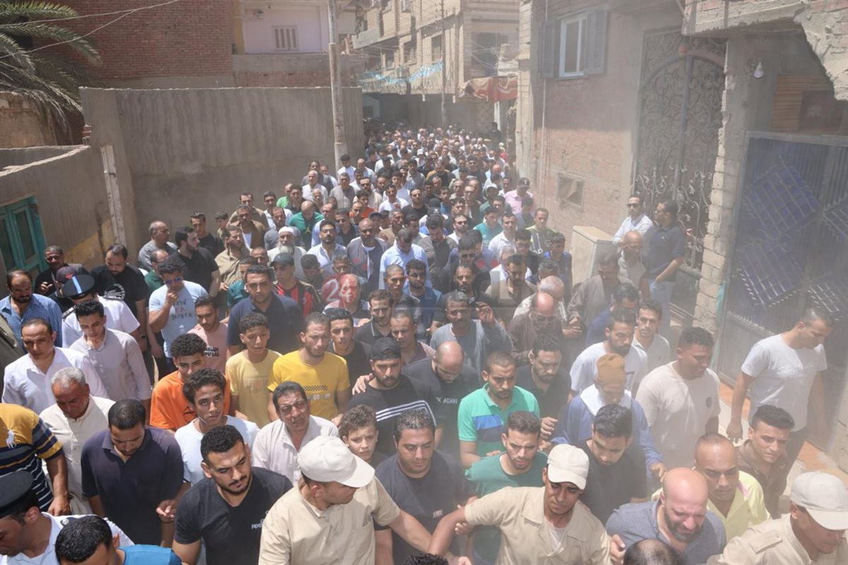 جنازة عسكرية للمقدم أحمد حافظ بالمنوفية