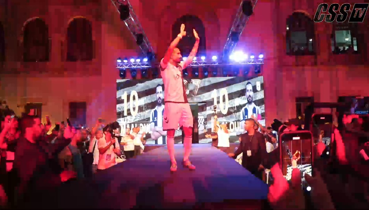 <strong>في حضور غفير.. الصفاقسي التونسي يقدم علي معلول لـ الجماهير </strong>