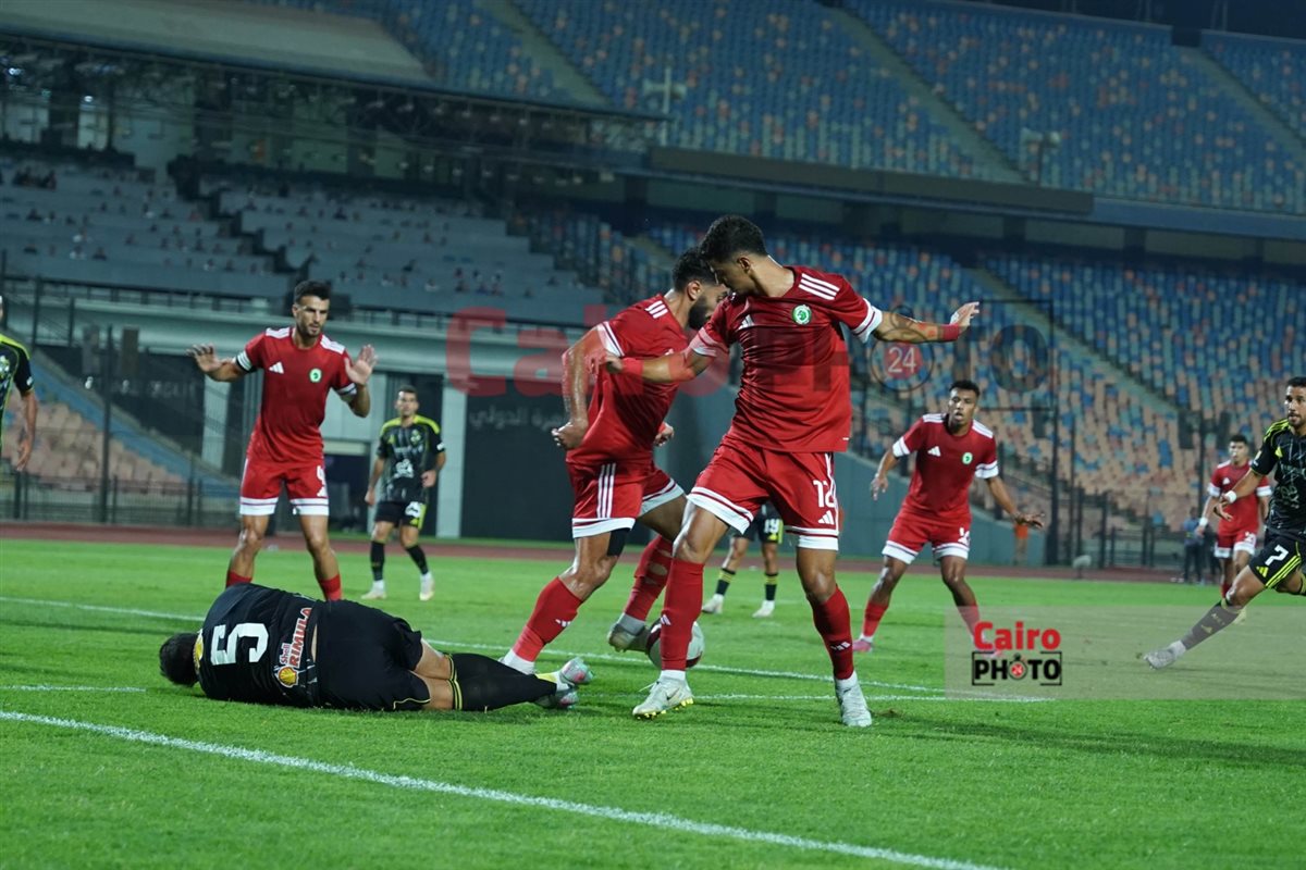 <strong>مباراة الأهلي ومودرن سبورت في الدوري الممتاز</strong>
