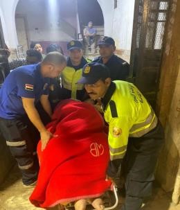 نقل مسنة إلى المستشفى