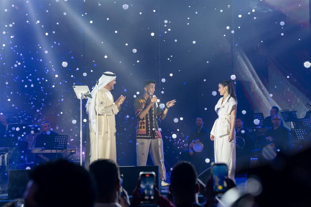 لقطات من حفل حسين الجسمي بـ  مسرح Seashore  بحضور هشام جمال وليلى زاهر