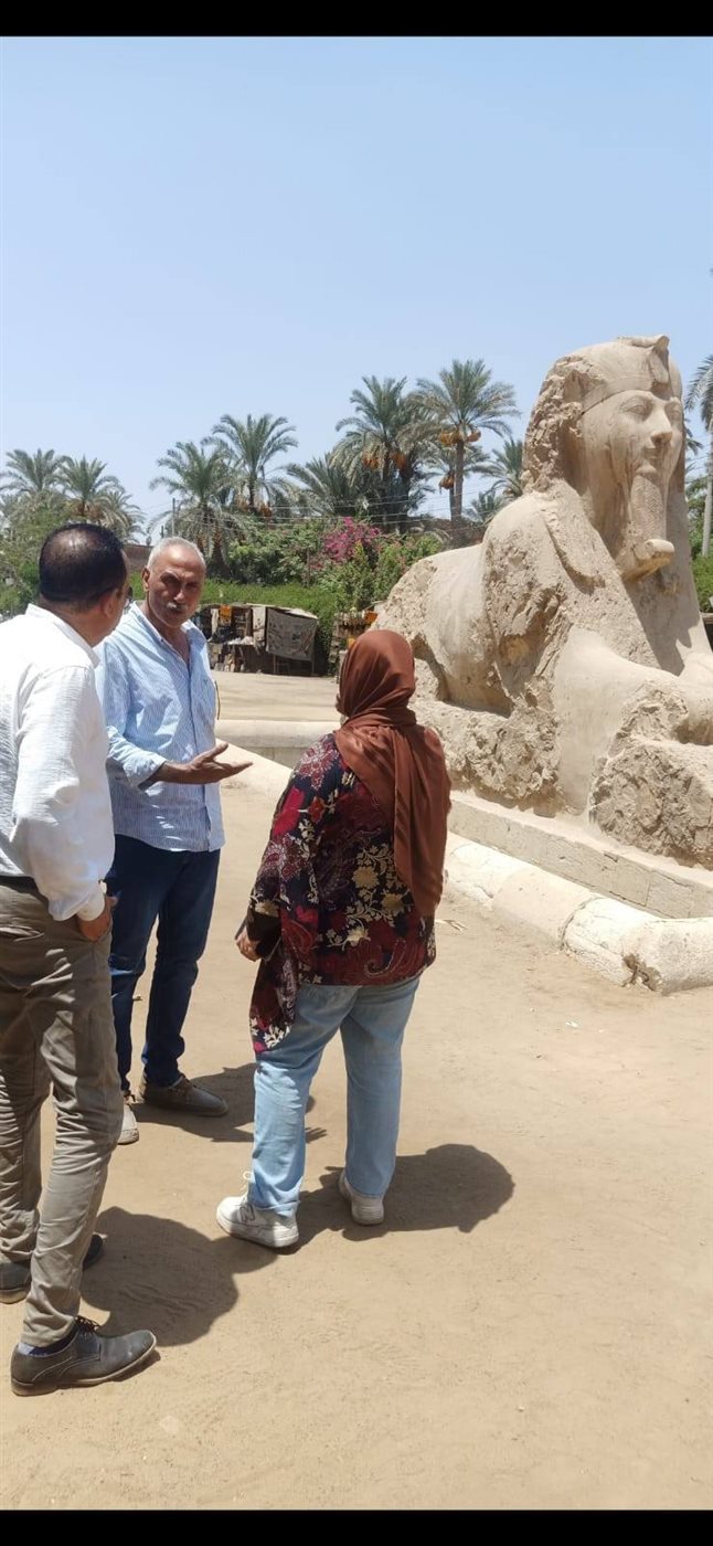 رئيس الإدارة المركزية لآثار القاهرة والجيزة يتفقد منطقة آثار ميت رهينة 