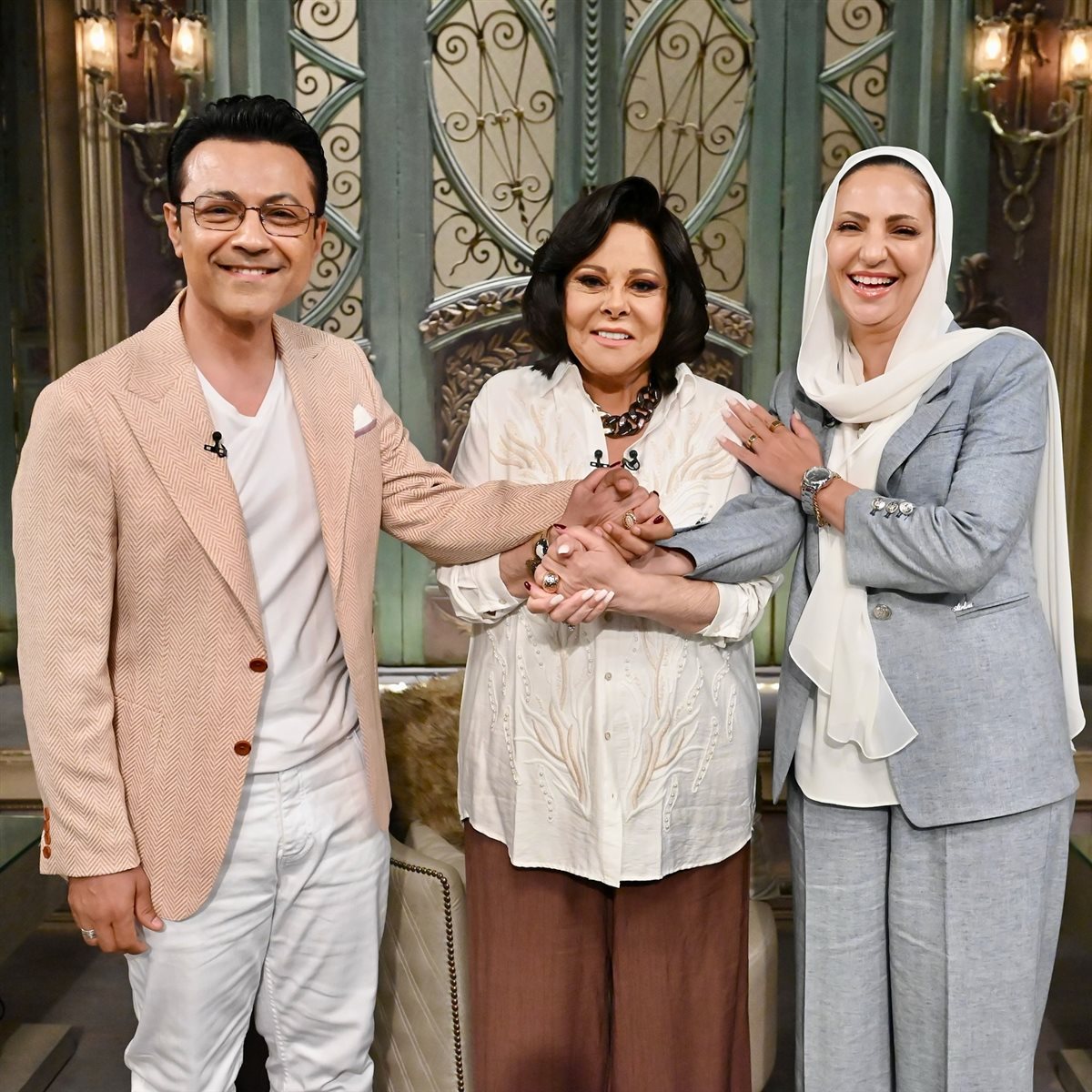  محمد سعيد محفوظ وزوجته ضيفين في صاحبة السعادة