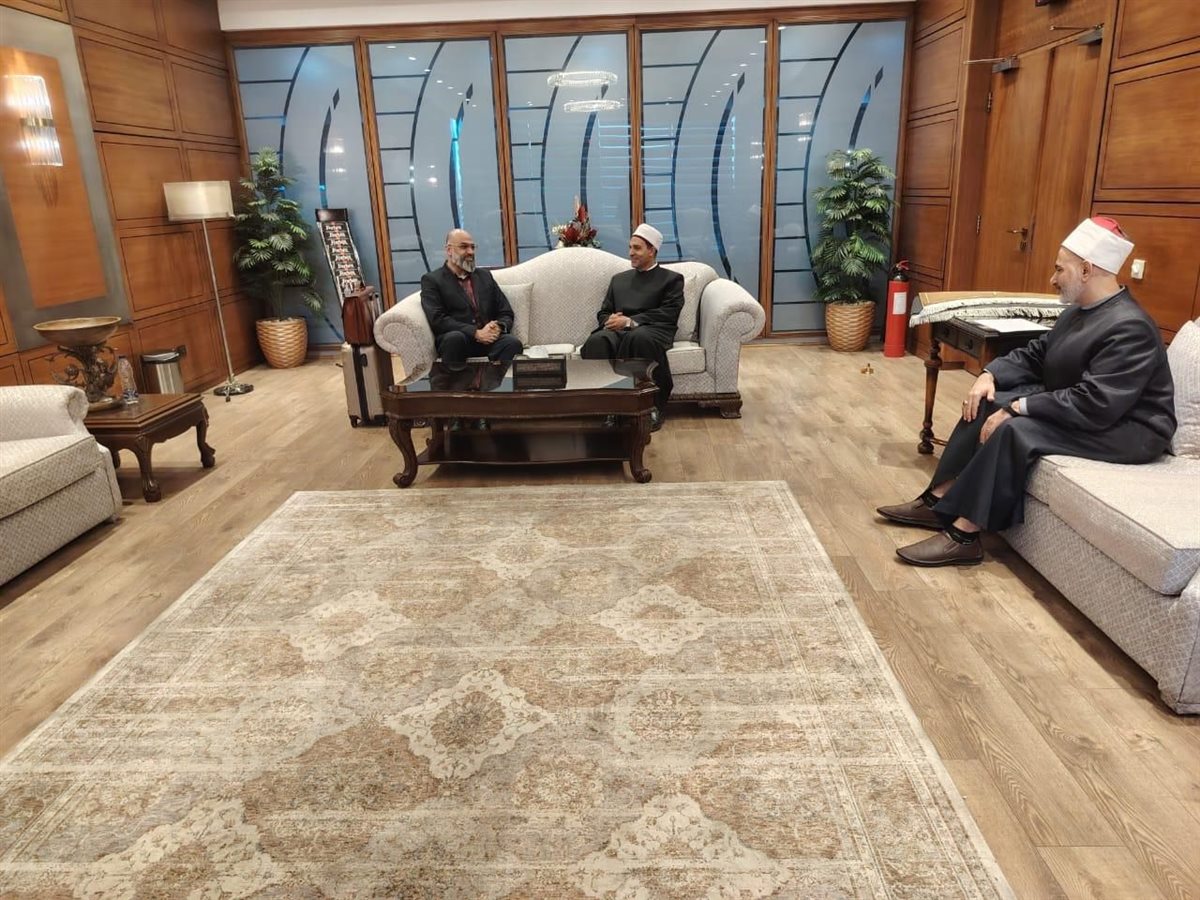 مفتو قيرغيزستان وصربيا وجزر القمر وبلجراد وبولندا وجنوب أفريقيا يصلون القاهرة للمشاركة في مؤتمر الإفتاء