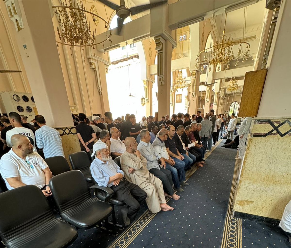 <strong>تشييع جثمان هيثم سمير بطل السباقات الدولي لمثواه الأخير </strong>