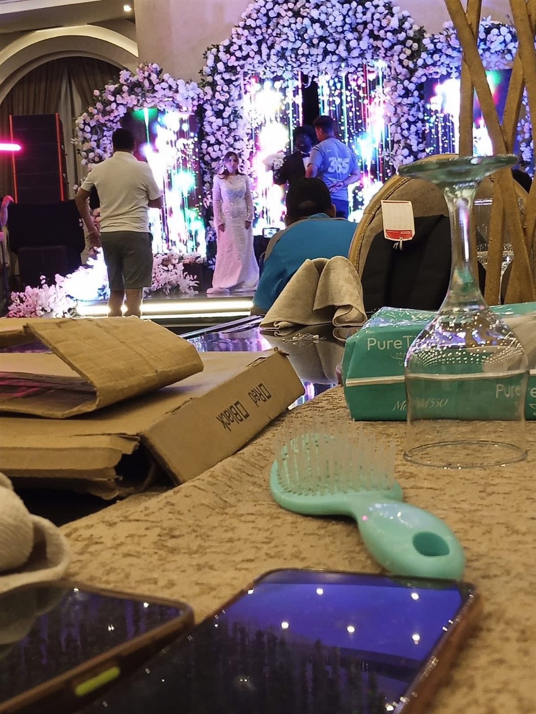 موديل تُتهم بخطف زوج من خلال مشهد تمثيلي لإعلان